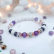 Kép 3/3 - Magyar motivumú porcelán gyöngy karkötő tejkvarc-hegyikristály-aurakvarc-ametiszt és shamballa beszúrással 