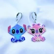 Kép 3/3 - Lilo és Stitch a csillagkutyák japán delica gyöngy fülbevaló biztonsági kapcsos 