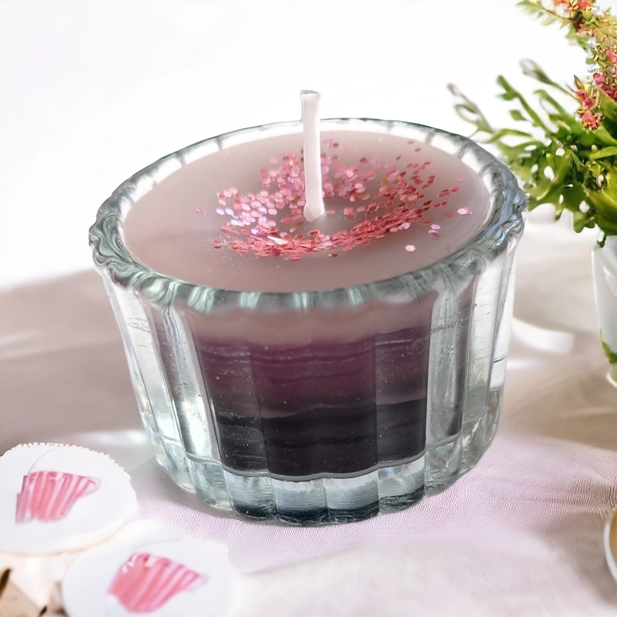 Színátmenetes vattacukor illatgyertya pink csillám díszítéssel 