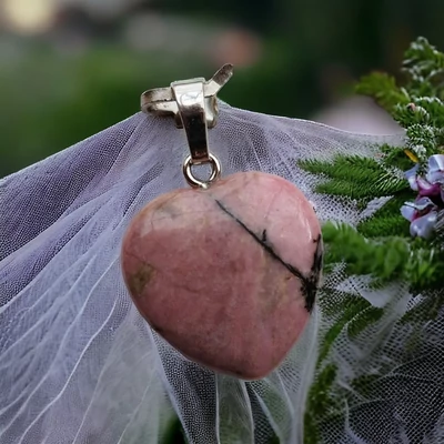 Rodonit szív medál 