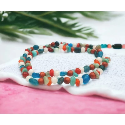 Női apatit/tejkvarc/napkő/karneol/amazonit gumis nyaklánc