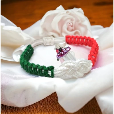 Paracord zsinóros karkötő március/október. 15/23